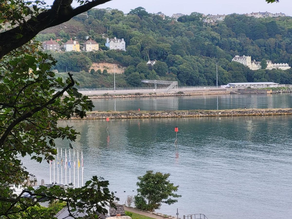 Seasidesteps Fishguard Exterior foto